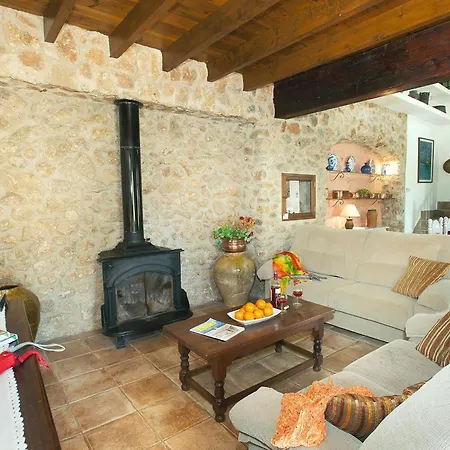 Beautiful 4 Bedrooms Bennassar Mountainside Views Short Drive To Town * Pollença